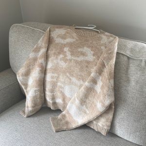American Eagle Camo Oversized Sweater Size M